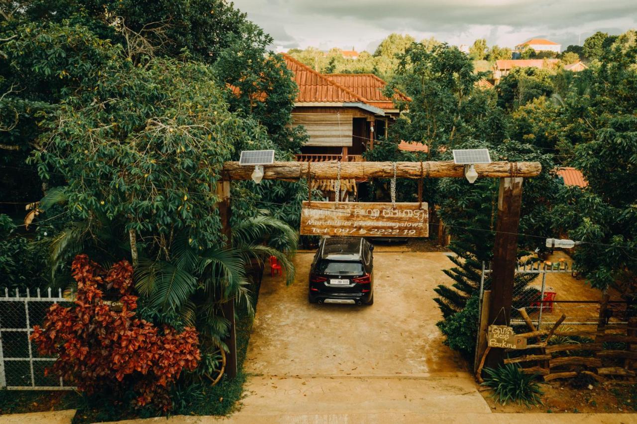 Mondulkiri Pizza Bungalows Senmonorom Exterior foto